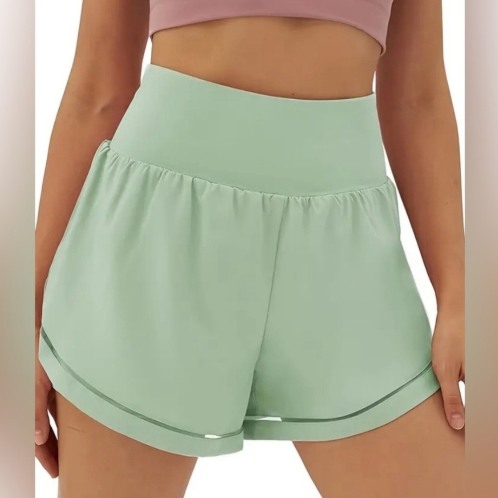 Meilzer NWOT Mint Green Women's High-Waisted Shorts With Under Pocket